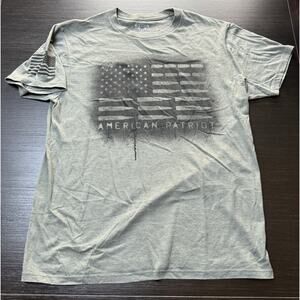 Howitzer Patriot Mfg American Flag Spray Paint Shirt Men’s Size M, USA, Patriot